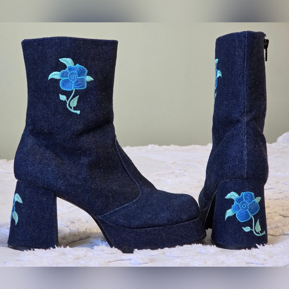 🪩 VTG Denim Floral Le Chateau Platform Boots 70s Disco Y2K Mismatched Sz 8/7 - Picture 14 of 16